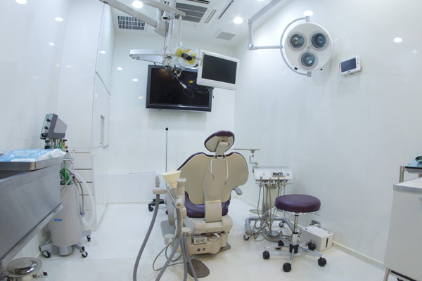 インプラント専用オペ室